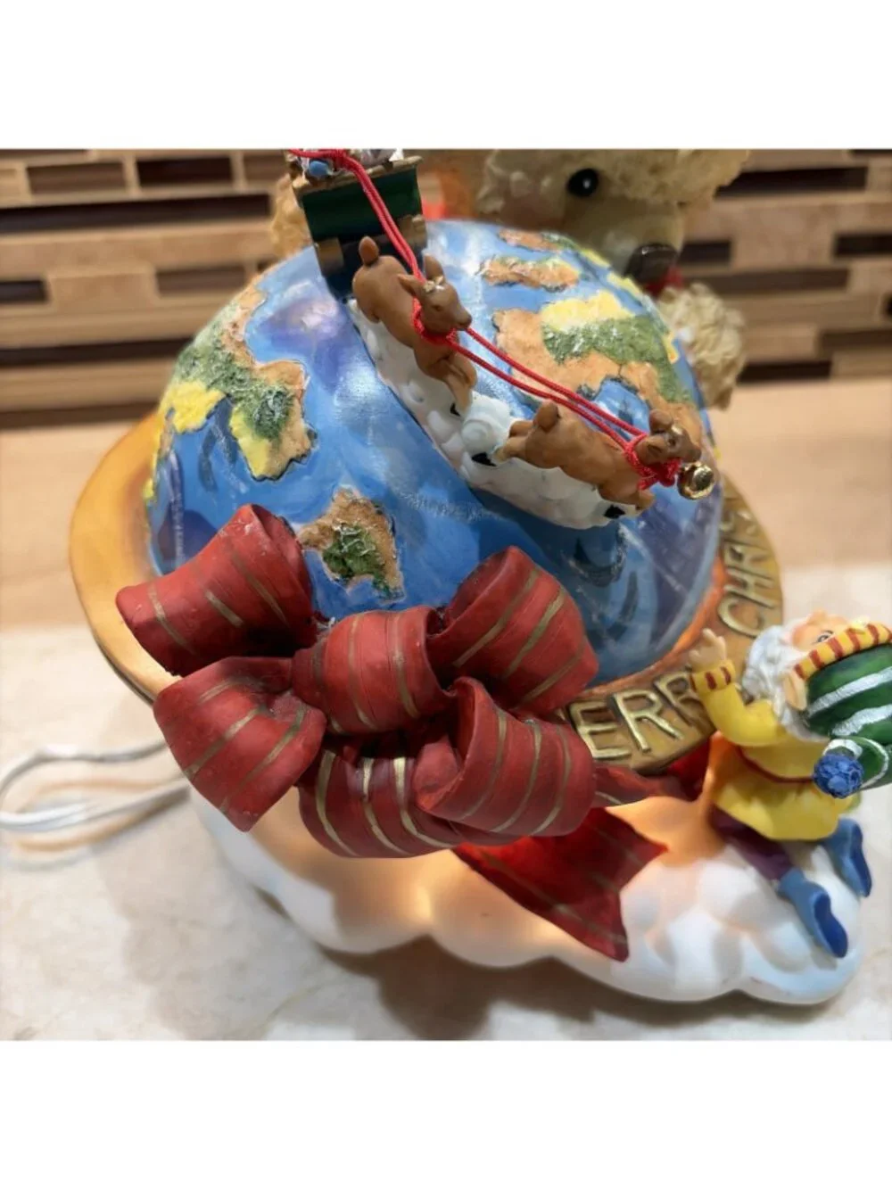 VTG Christmas Lighted Figurine 8 1/4